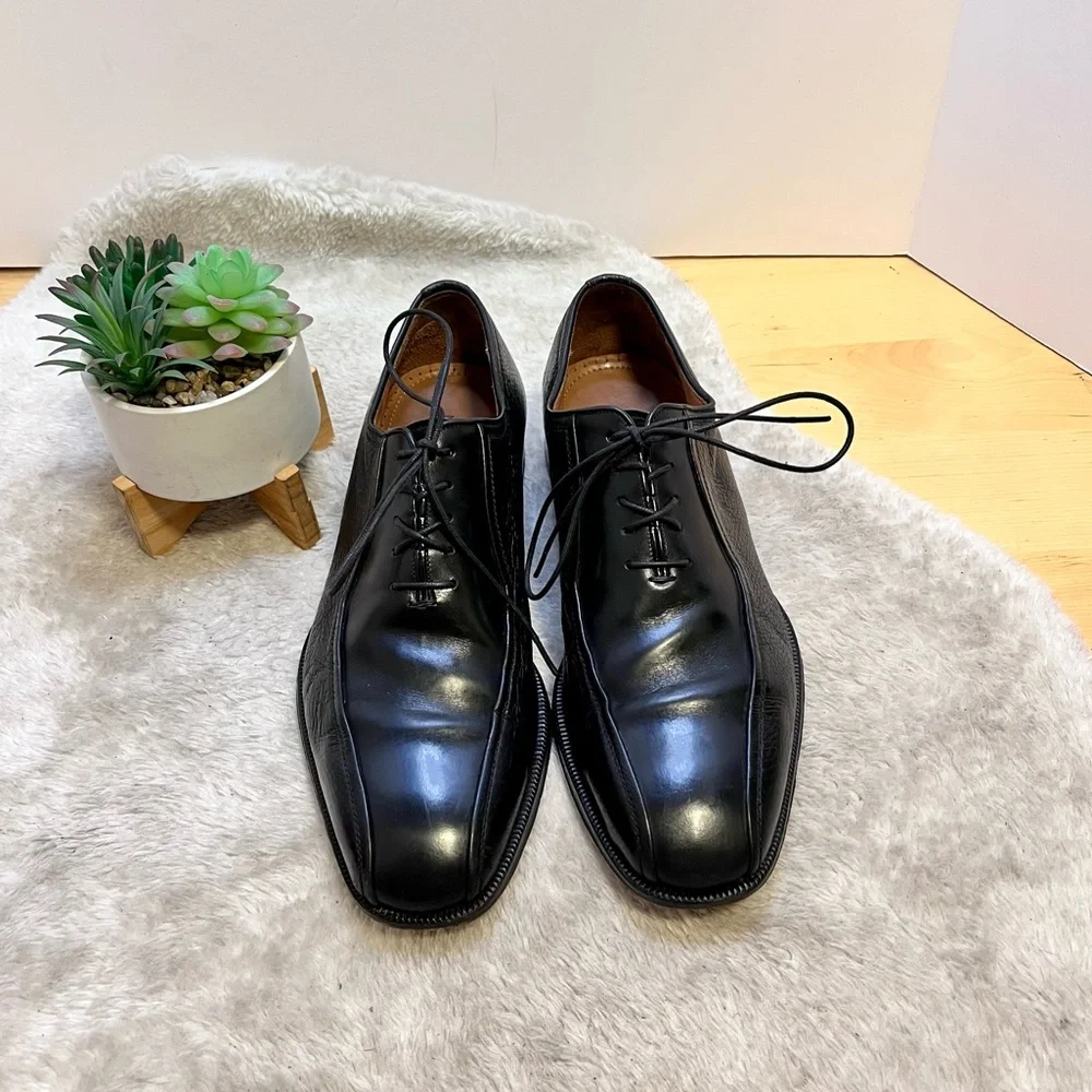 Magnanni Black Leather Oxfords - Picture 7 of 14